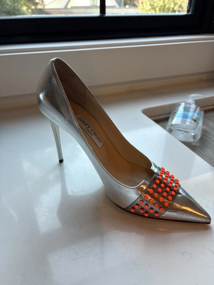 Jimmy Chop Women’s Silver Heels With Orange Accent Size 39 1/2 - Image 3 of 4