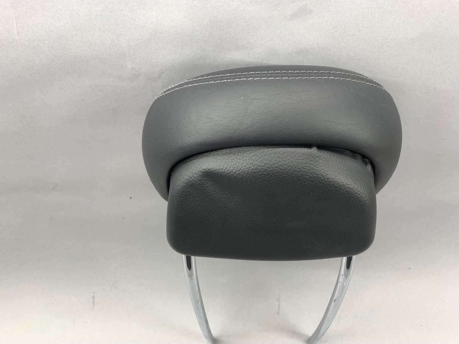 0309 Mercedes W211 E55 AMG Front Right Or Left Seat Headrest Head Rest