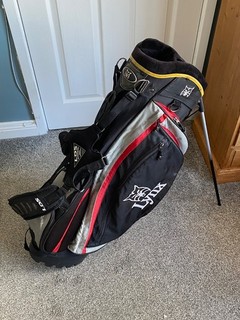 LYNX GOLF 8 WAY CARRY STAND GOLF BAG COMES USED IN GOOD CONDITION