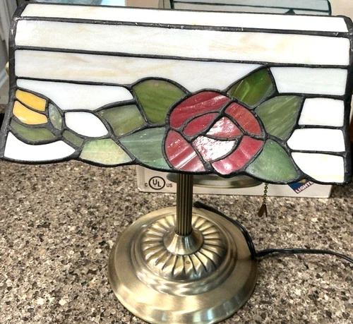 Tiffany‑Style Stained Glass Banker’s Desk Lamp Rose Design 1990s VINTAGE 14"