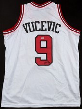 Nikola Vucevic Signed Chicago Bulls Jersey (PSA) 2xNBA All Star Center