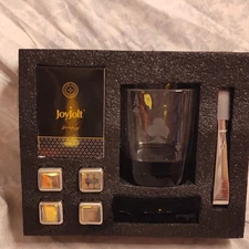 JoyJolt Poker Ace of Clubs Whiskey Glass Gift Set. New Without Box