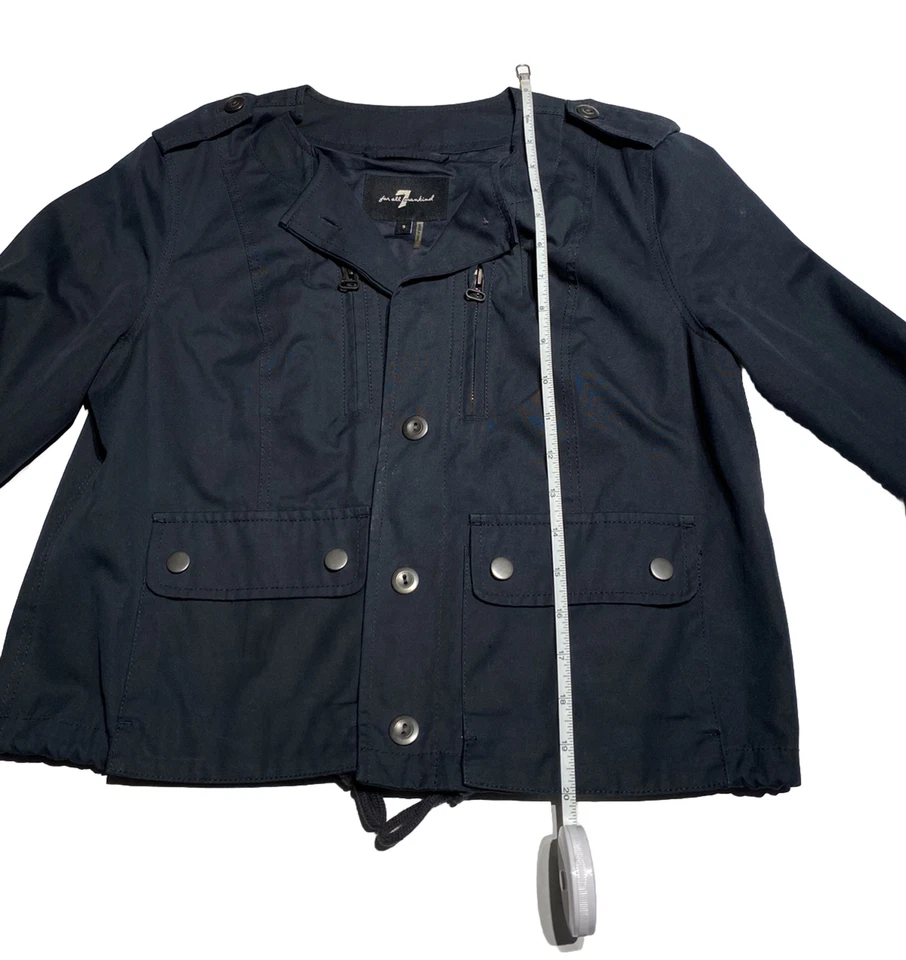 Chaqueta corta negra Seven For All Mankind para mujer talla pequeña Foto 3 de 4