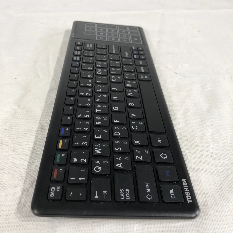 Toshiba Multi Language Wireless Touchpad Black Keyboard 062U50G - Image 3 of 4