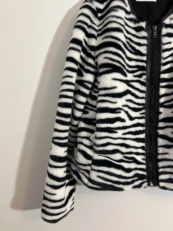 BAILEY 44 | Chaqueta de bombardero de piel sintética esculpida | Estampado de cebra talla L Foto 2 de 4