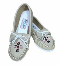 Sioux Mox Tru Stitch Leather Moccasins Women  s 9M Fringe Beaded Beige USA Made