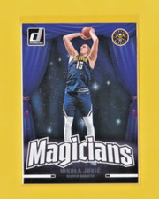 2024-25 PANINI HOOPS BASKETBALL NIKOLA JOKIC MAGICIANS INSERT/#10/NUGGETS