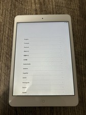 Apple iPad mini 1st. 16GB, Wi-Fi, 7.9in - Silver - Clean Screen - Bundle