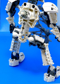 LEGO 2004 Bionicle Toa Metru Nuju Figure (Over 45 Pieces) Completer Set 8606