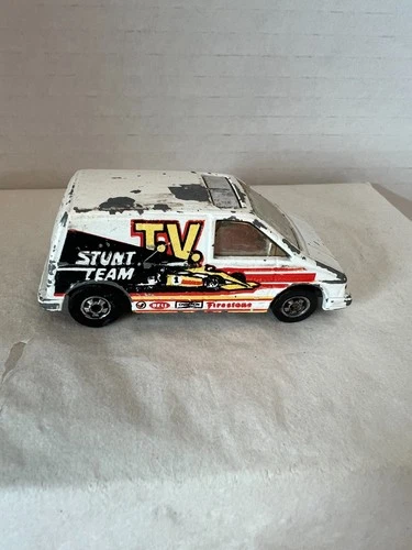 Vintage Hot Wheels 1985 Flip Outs Ford Aerostar TV Stunt Team Van White Loose