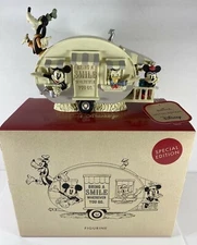 Hallmark Disney Mickey Friends Camper Bring a Smile Wherever You Go Figurine New