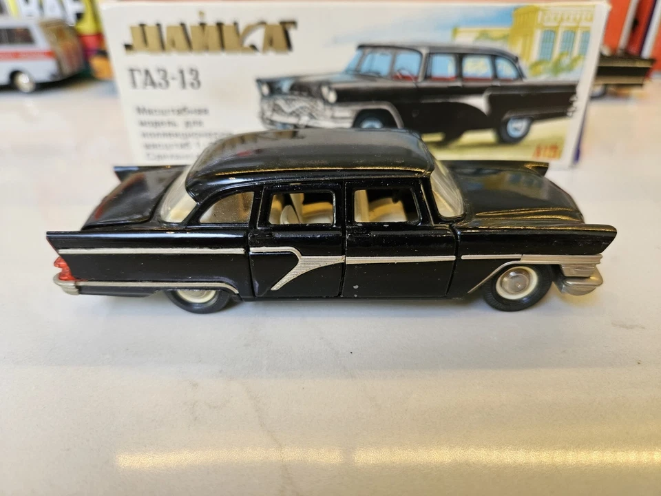 CHAIKA GAZ 13 A15 Soviet Limousine RARE NOVOEXPORT Saratov Made in USSR CCCP Foto 3 de 4