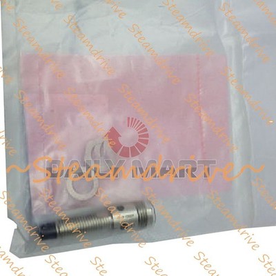 Brand New in Box   E2A-M08KN04-M1-B1 Proximity Sensor *cc