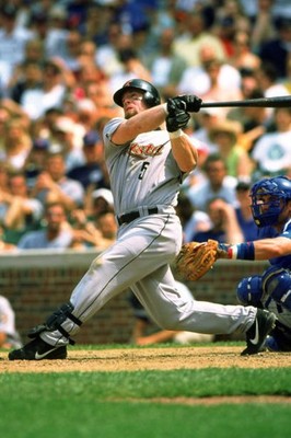 Jeff Bagwell Houston Astros bats during an MLB game at Wrigley Fie- Old Photo 2