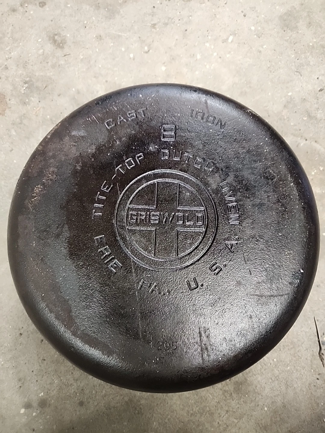 Griswold #8 Cast Iron Tite-Top 1295A Dutch Oven Erie PA U.S.A.