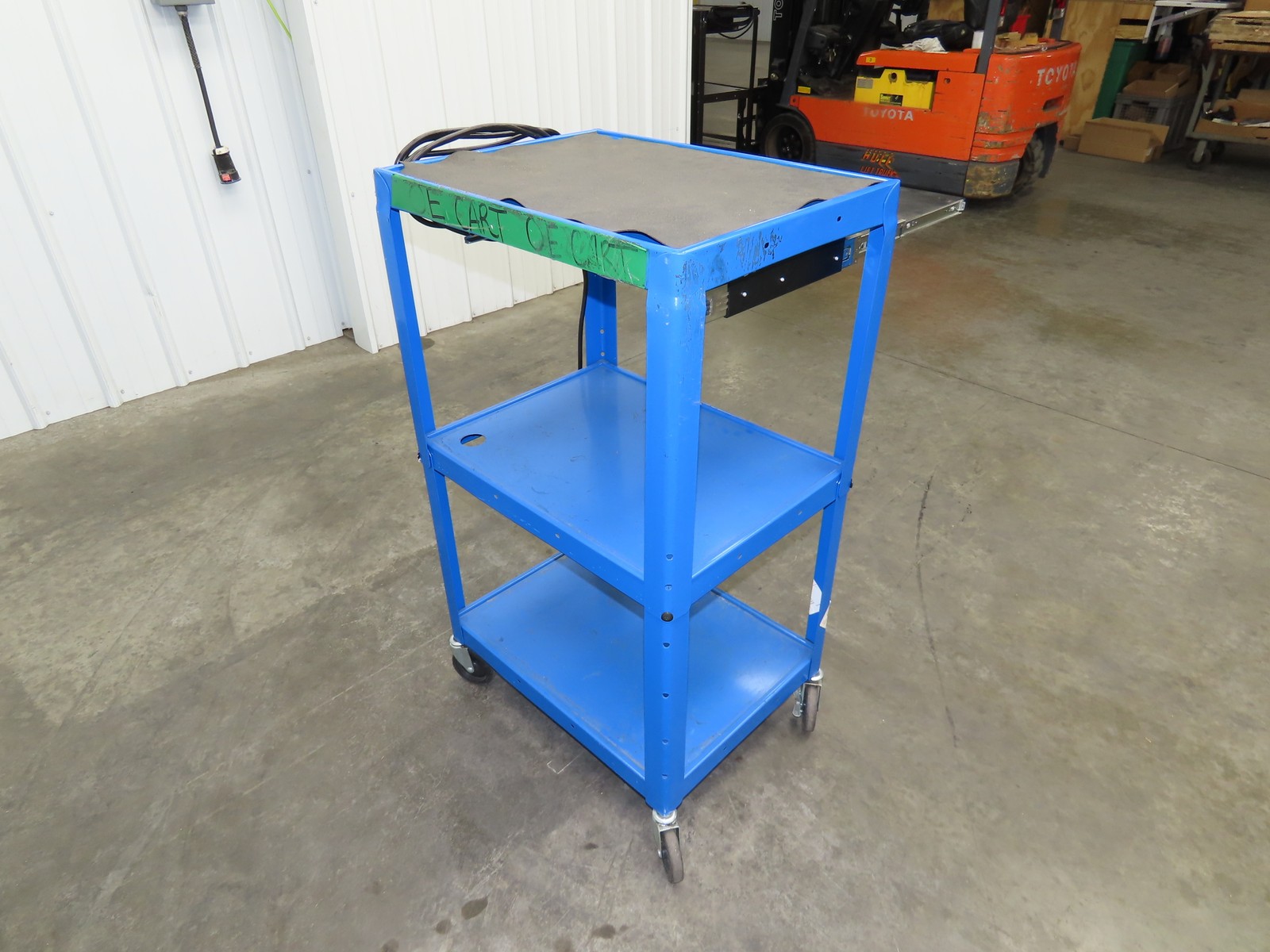 Uline H-4607 Mobile Workstation Computer Cart w/Power Strip 26x20"x 29-42"H Blue