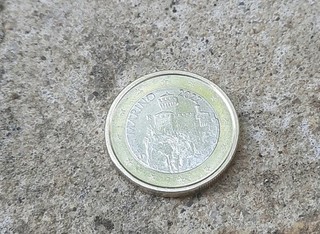 1 Euro Kursmünze aus San Marino 2022 fast unzirkuliert