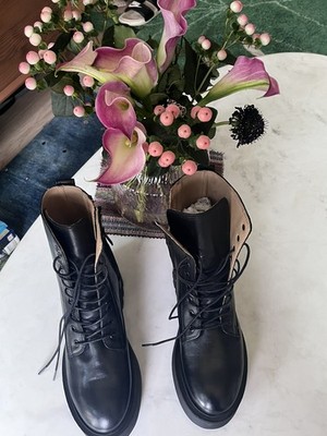 & Other Stories Chunky Black Leather Boots Lace Up Women s Sz 7/ E38 SideZip NEW