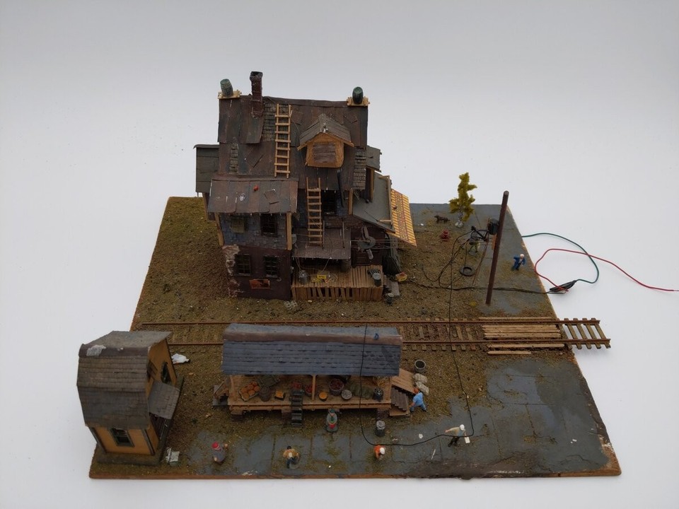 Fine Scale Miniatures 2 HO Bailey's Produce Co. Laser-Cut Building ...