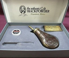 COLT SIGNATURE SERIES DOG/BIRD SCENE BLACKPOWDER FLASK & ACCESSORIES SET W/BOX