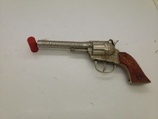 VTG. 50's HUBLEY RODEO DIECAST SINGLE SHOT CAP GUN W/ RAISED AMBER GRIPS STAR