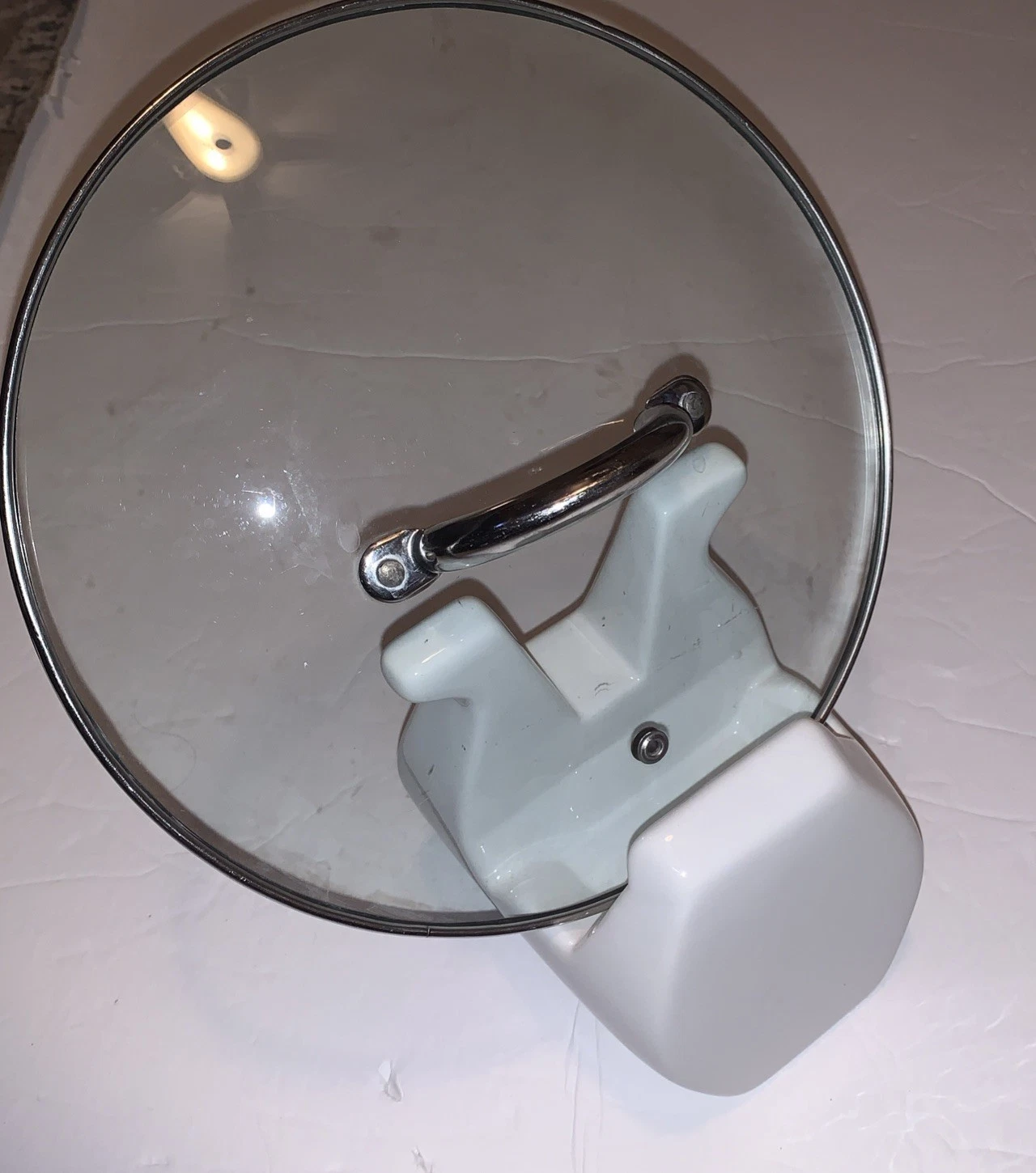 White Ceramic Pot Lid Holder Mess Free Counter Hold Cook Book Tablet Legs In Air