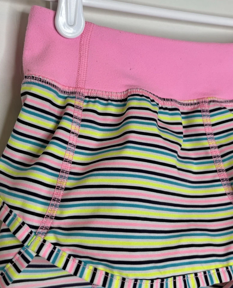 Ivivva by Lululemon Niñas 8 Pantalones Cortos Atléticos para Correr a Rayas con Cintura Rosa Foto 2 de 4