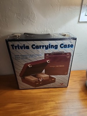 Trivia Carry Case Game Board by Cardinal NIB Sealed - Case Only