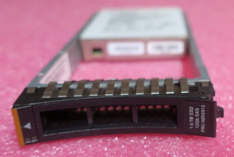 IBM 2076-AHH4 V7000 Gen 2 Storwize 1.6TB 2.5" SSD Flash Drive 00RX913 00RY120 - Image 3 of 4