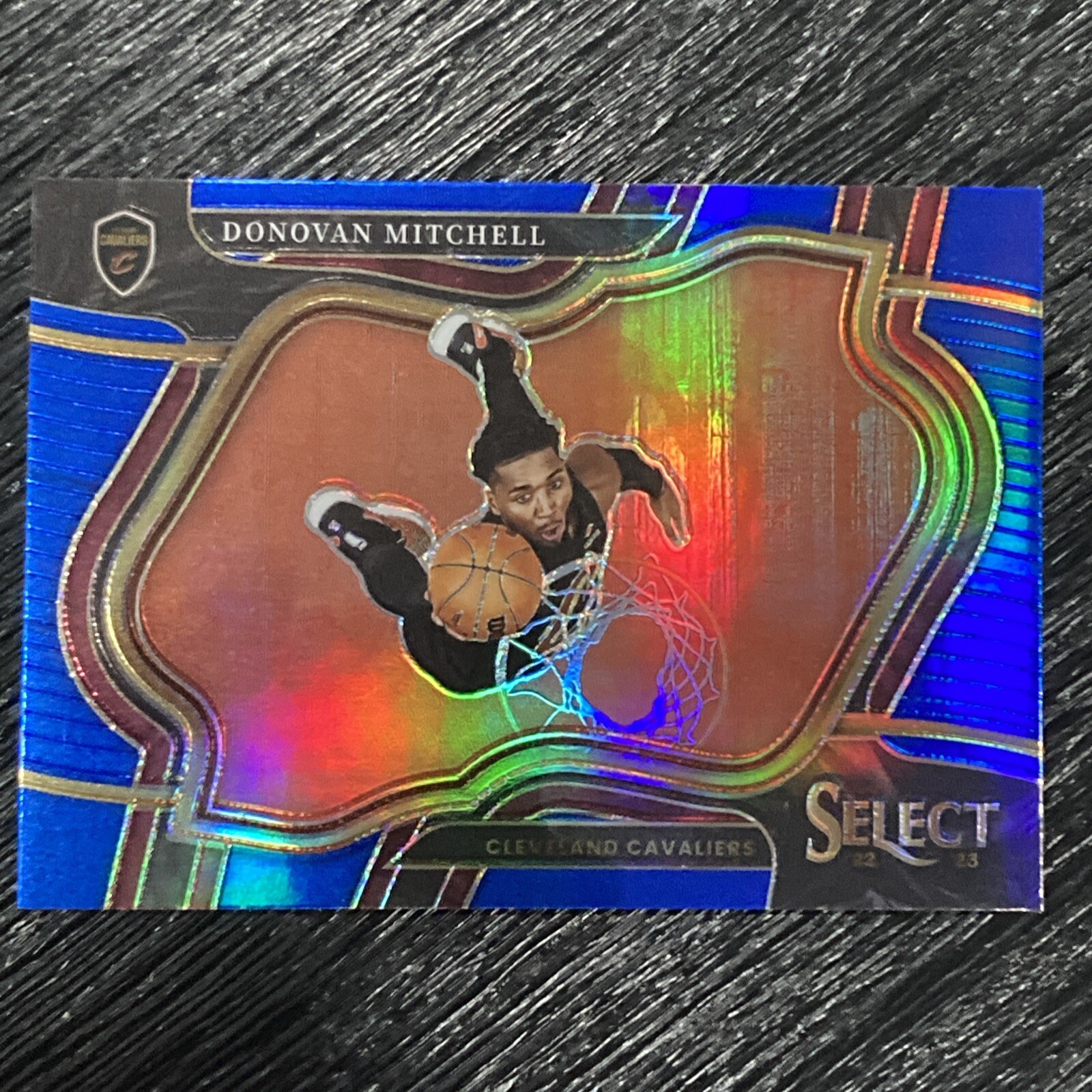Donovan Mitchell 2022-23 Select Courtside #231 Blue Prizm Parallel Cavaliers