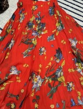 Vince Camuto Long Pleated Maxi Skirt Red Floral Women's Size Small NWT
