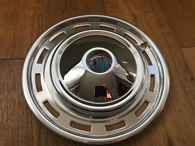 TRIUMPH SPITFIRE MK1 2 3 NEUE RADNABE CHROMKAPPEN ABZEICHEN UND RADZIERBLENDEN KOMPLETTES AUTO SET