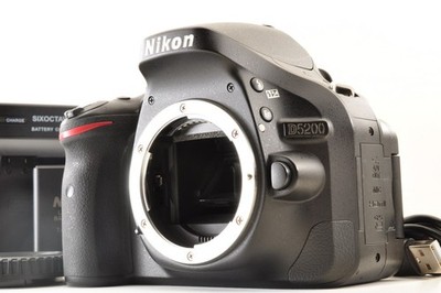*Neuwertig* Nikon D5200 24.1MP Digital SLR DSLR Kamera Schwarz 10040 Auslösun...