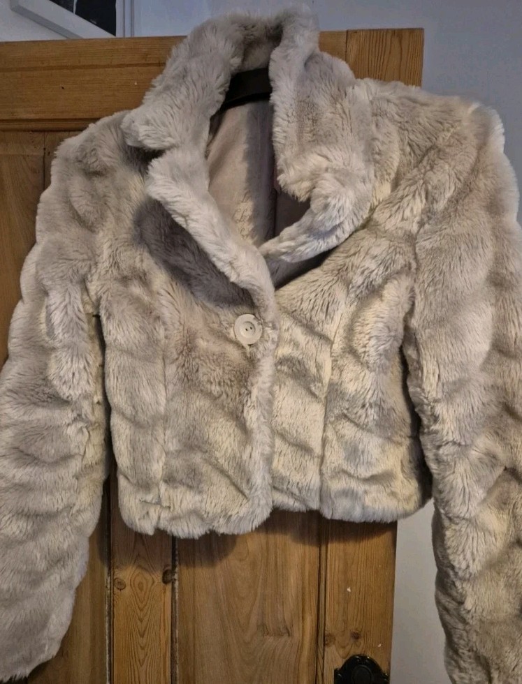 Lipsy Black Cropped Faux Fur Jacket Size 8 Women's Coat