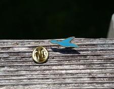 Blue Bird Duck Gold Tone Metal  Enamel Lapel Hat Pin Pinback