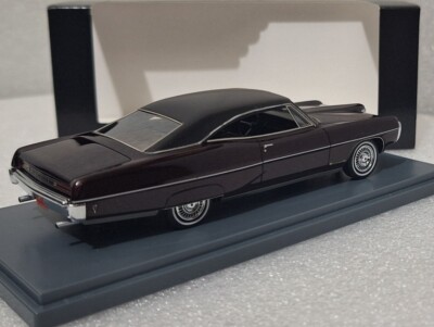 Pontiac Bonneville HT Coupe 1968 Bordeaux Met Black 1:43 Neo 45810
