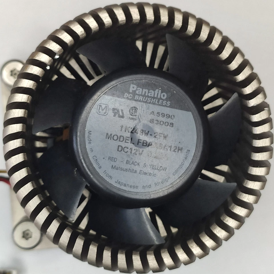 Dissipatore CPU in alluminio con ventola - Immagine 4 di 4