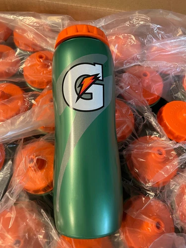 New Genuine Gatorade 32oz Sideline Squeeze Sport Workout Fitness Water Bottle