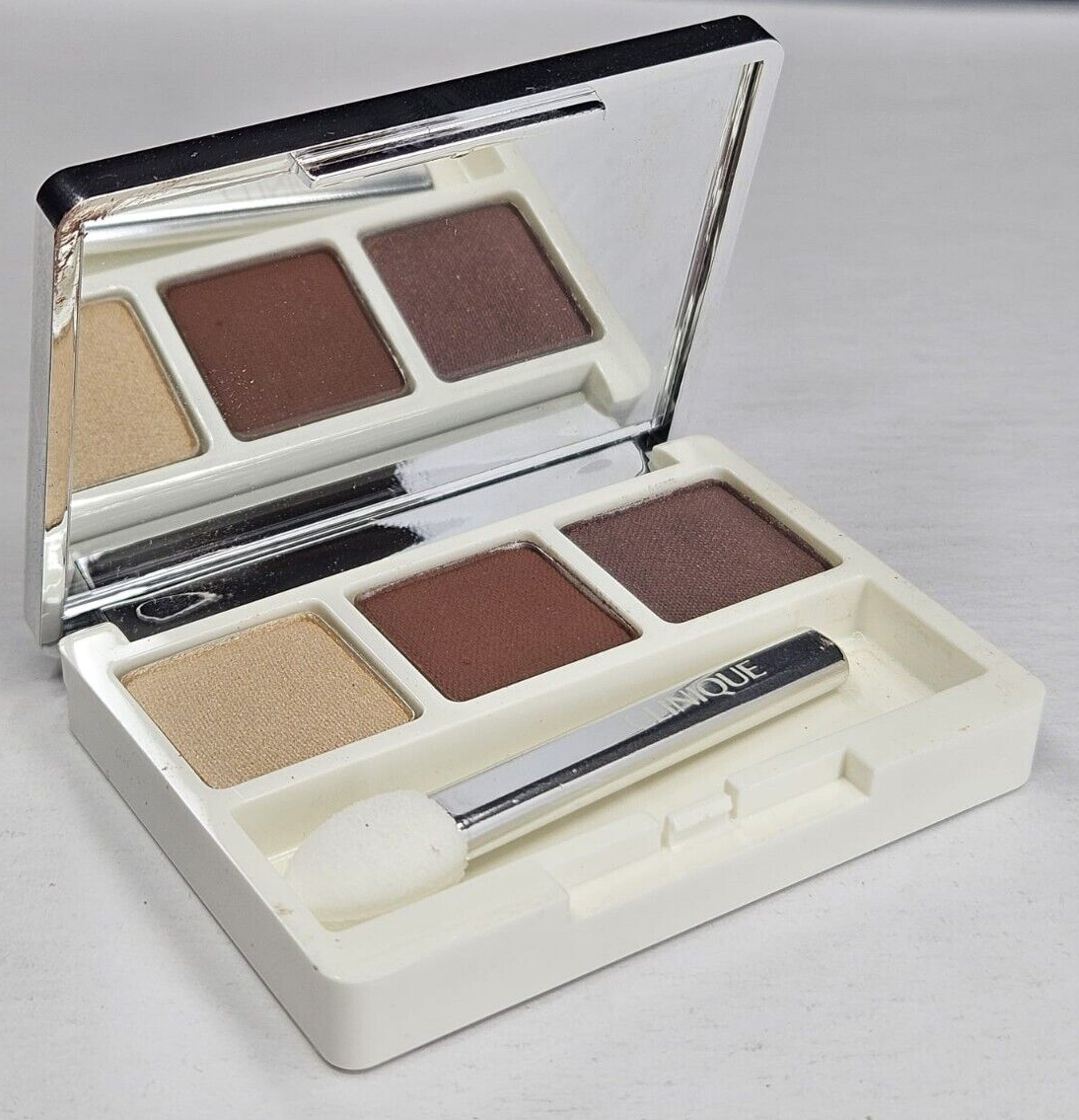 Clinique Limited Edition All About Shadow Trio (BEACH PLUM,DAY