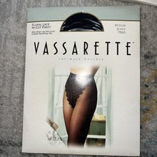 VASSARETTE iNTIMATE HOSIERY/FLORAL LACE Hi-CUT PANTY in Black Medium 7590