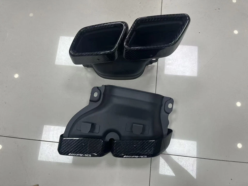 NUEVO Silenciador de tubo de escape trasero de fibra de carbono para puntas Mercedes Benz C63 E63 S63 Foto 2 de 4