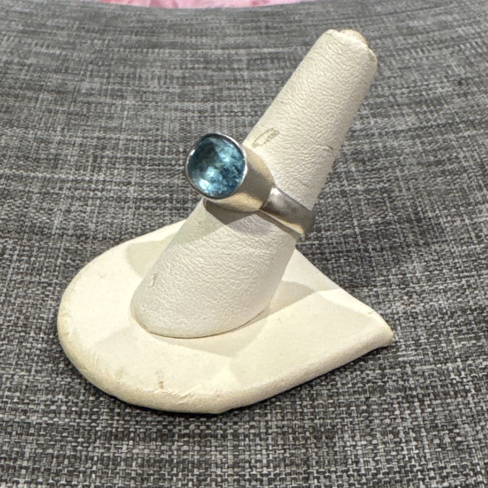 Plata de Ley ~ Anillo Moderno Hecho a Mano Ovalado Genuino Topacio Azul ~ Juego de Bisel ~ Talla 7 ~ 6.9 g Foto 3 de 4