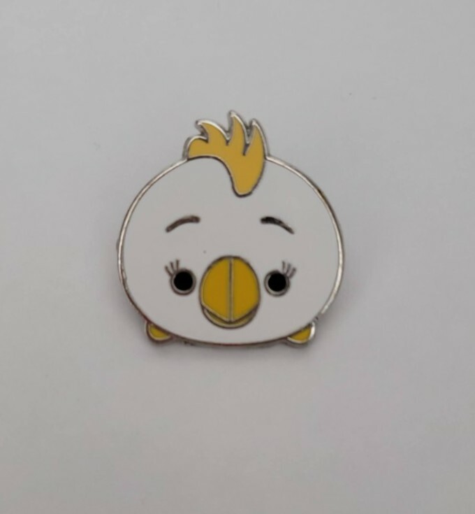 Disney Chicken Little Tsum Tsum Pin. Excellent Condition