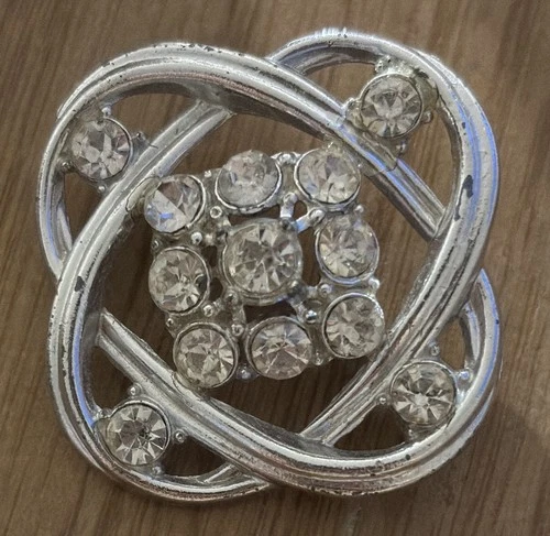 Costume Jewelry Vtg Brooch Square Celtic Knot Clear Rhinestones Silver 1.5x1.5”