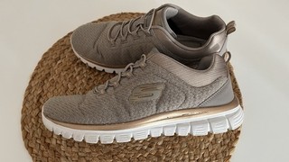 Skechers Graceful 2.0 Damen Slip On Sneaker. Gr. 39