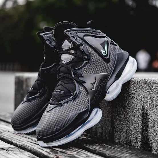 Preços baixos em Nike LeBron 19 | eBay