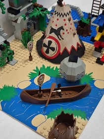 LEGO Western Indians: Boulder Cliff Canyon (6748) + Chief's Tepee (6746)  READ