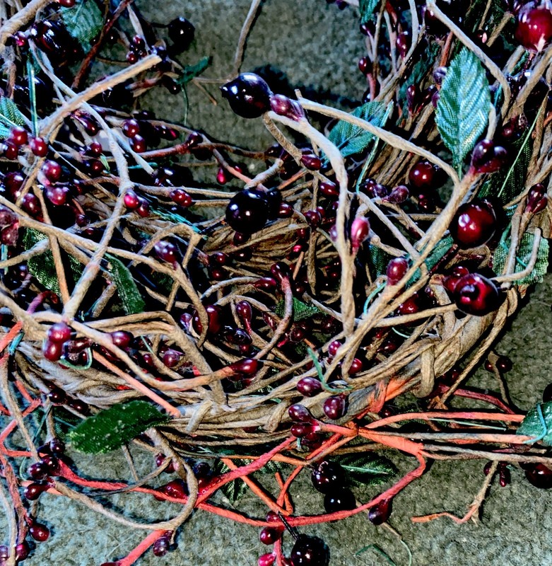Burgundy RED PIP BERRY LEAVES GARLAND Swag 50” Farmhouse Rustic Primitive Lush