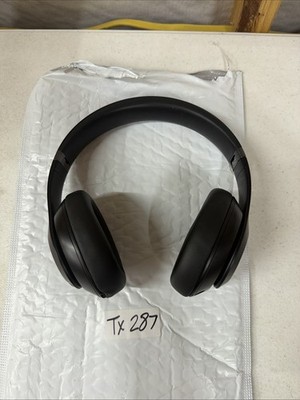 Beats Studio Pro Wireless Over-Ear Bluetooth Headphones Black MQTP3LL/A