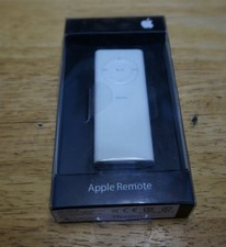 NEW Apple Remote Control - Infrared Slide Changer Skip Volume MA128G/B White